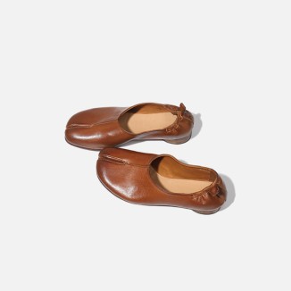 Goodyear Horse Leather Flats Split Toe For Women Leather Sole in Brown/Black