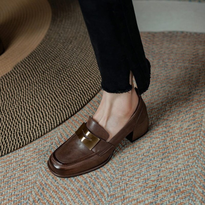 Women's Handmade Retro Square-Toe Block-Heel Loafers in Black/Coffee