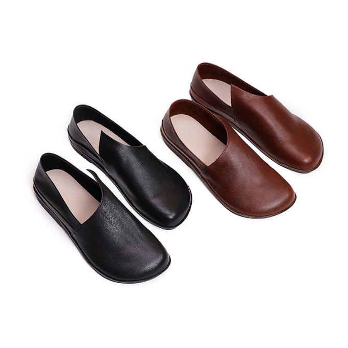 Handmade Retro Soft Leather Loafers Designers Flats For Women in Black/Coffee
