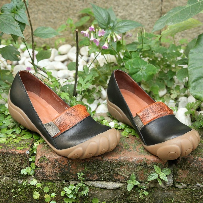 Designer Shoes Genuine Leather Loafers For Women Handmade Flats Coffee