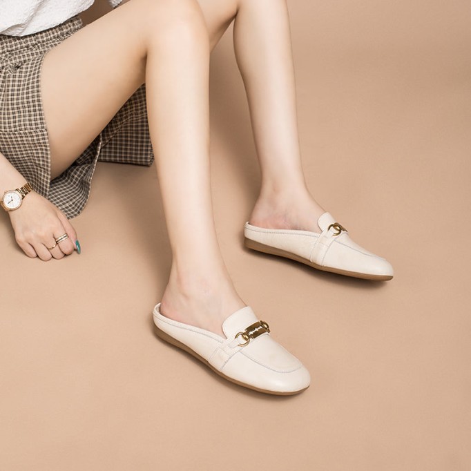 Retro Chain buckle-Detailed Leather Loafer Mules for Women Backless Loafers in White/Deep Apricot/Yellow