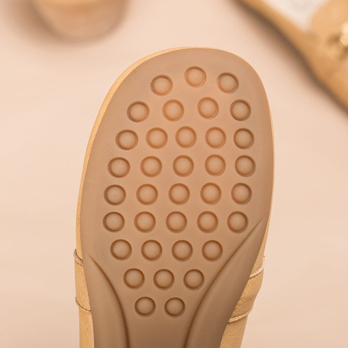 Retro Chain buckle-Detailed Leather Loafer Mules for Women Backless Loafers in White/Deep Apricot/Yellow