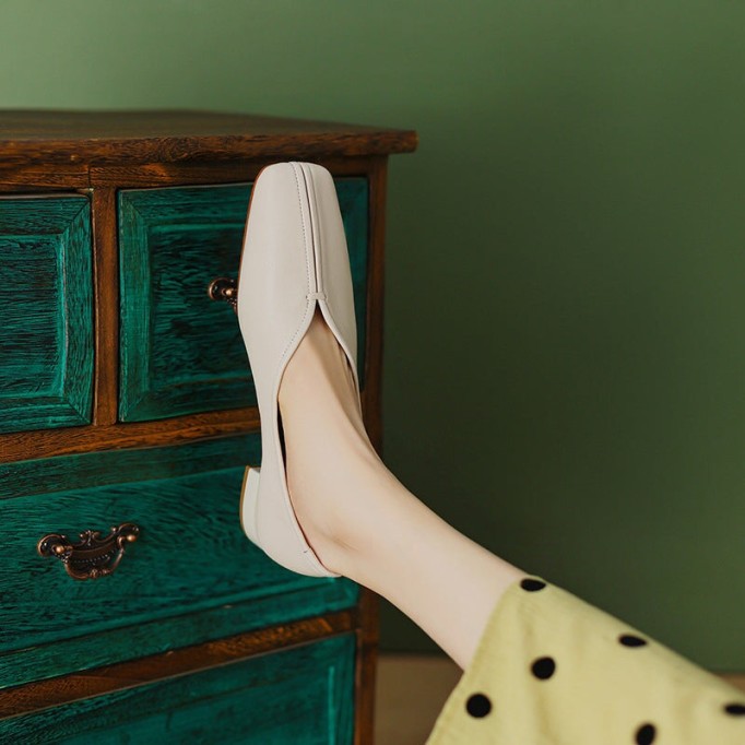 Soft Leather Slip On Loafers in Beige/Black/Brown