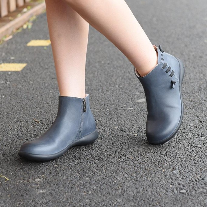 Women Retro Leather Short Boots for Winter Round Toe Ankle Boots Black/Blue