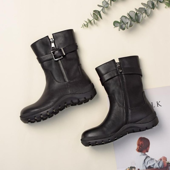 Womens Retro Leather Short Boots for Cold Winter Black Short plush