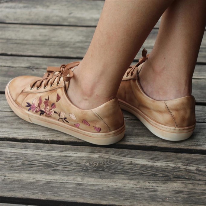 Handmade Women’S Low Top Fashion Leather Lace Up Sneakers Flower Embroidery