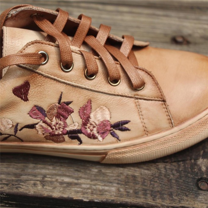 Handmade Women’S Low Top Fashion Leather Lace Up Sneakers Flower Embroidery