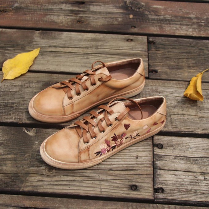 Handmade Women’S Low Top Fashion Leather Lace Up Sneakers Flower Embroidery