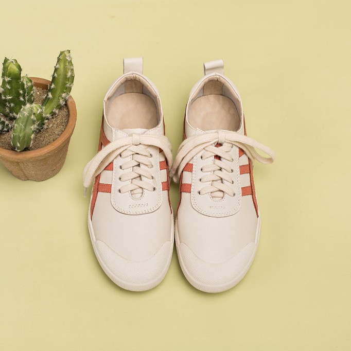 Handmade Soft Leather white shoes for women Lace up Sneakers Designer Shoes Red/Green