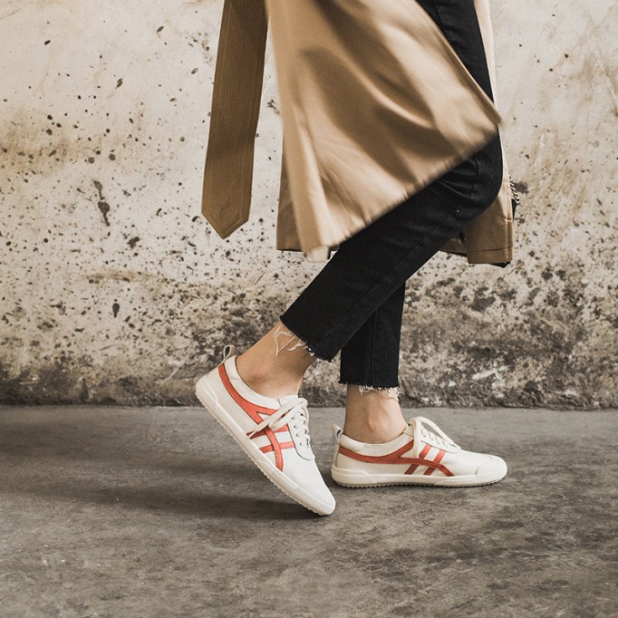 Handmade Soft Leather white shoes for women Lace up Sneakers Designer Shoes Red/Green