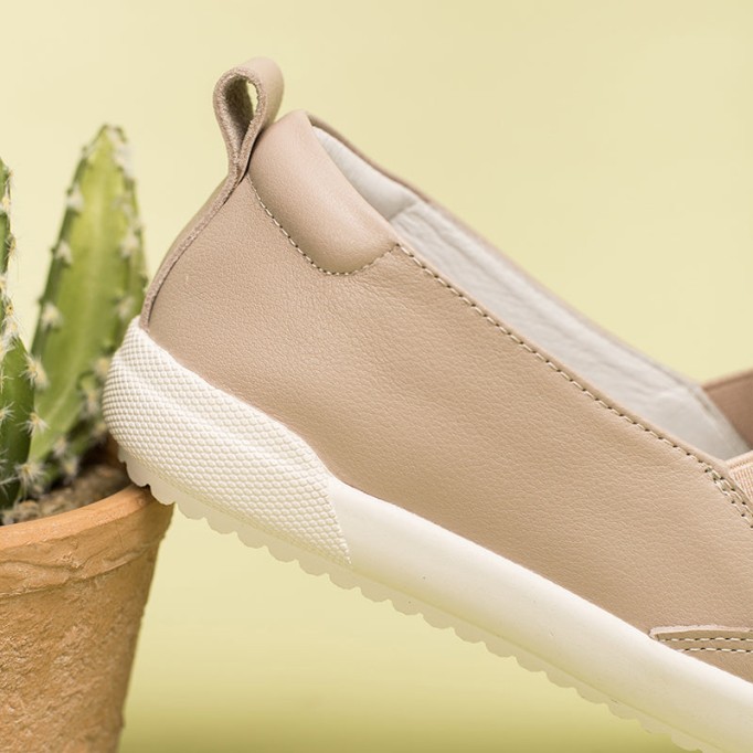 Handmade Soft Leather white shoes for women Sneakers Designer Shoes Yellow/Green/Black/Bean Paste/Blue