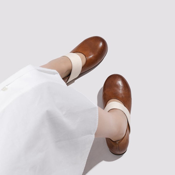 Goodyear Horse Leather Shoes For Women Flat Round Toe Mary Jane Leather Sole in Black/Coffee