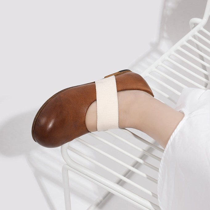 Goodyear Horse Leather Shoes For Women Flat Round Toe Mary Jane Leather Sole in Black/Coffee