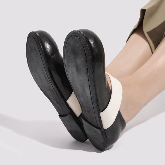 Goodyear Horse Leather Shoes For Women Flat Round Toe Mary Jane Leather Sole in Black/Coffee