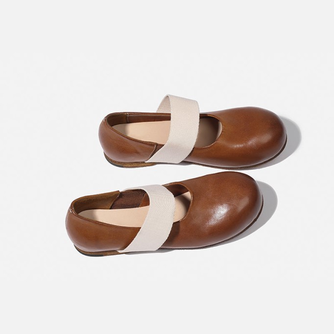 Goodyear Horse Leather Shoes For Women Flat Round Toe Mary Jane Leather Sole in Black/Coffee