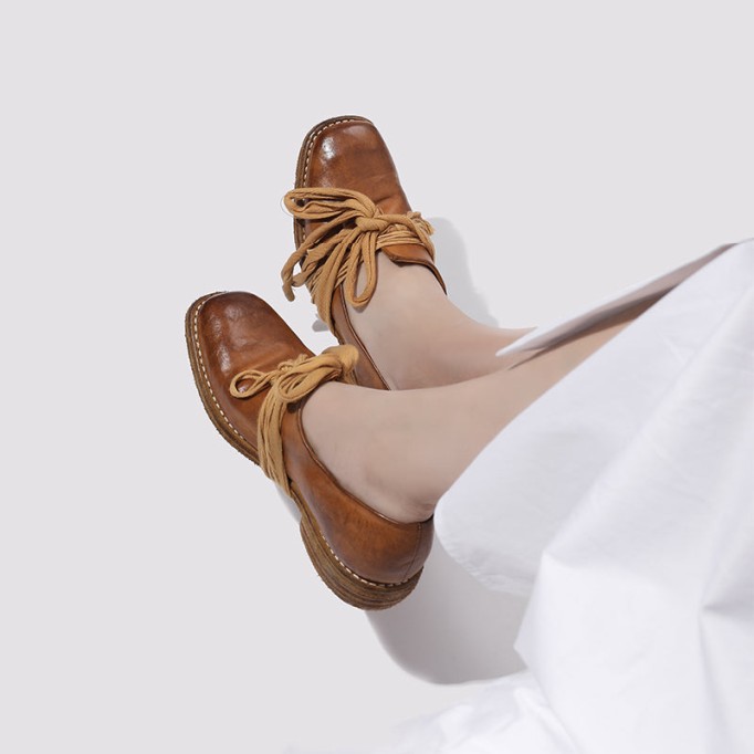 Goodyear Horse Leather Shoes For Women Retro Ribbon Oxfords Leather Sole in Black/Brown