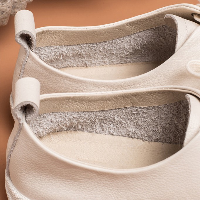 Handmade Soft Leather white shoes for women Lace up Sneakers Designer Shoes Black/White