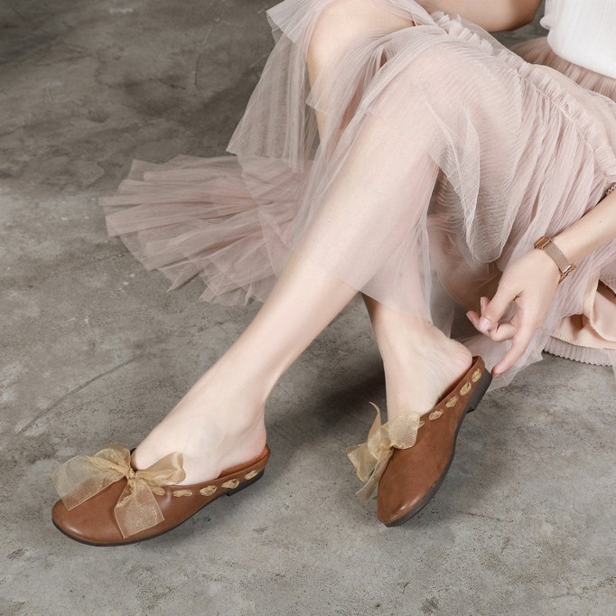 Fashion Design Women'S Slippers Leather Low Wedge Sandals Flat Shoes Offwhite/Brown