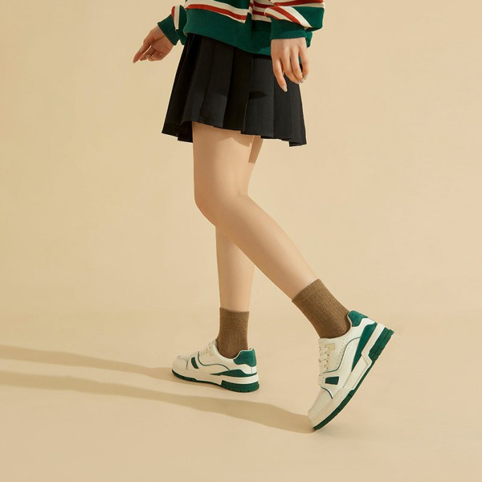 Women's Causal Genuine leather Sneakers - White Color Block With Green/Grey