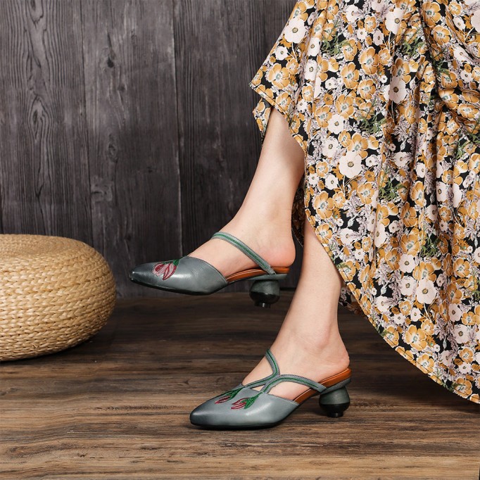 Retro Style Embroidery Leather Pointed-Toe Mules For Women Block Heels Coffee/Grey