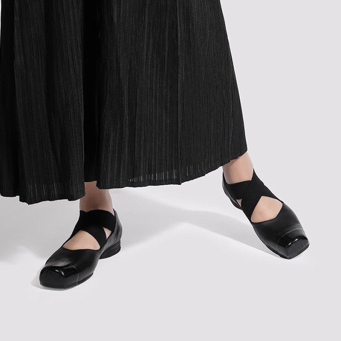 Goodyear Horse Leather Shoes For Women Colour Blocking Ballet Flats Leather Sole in Black/Green