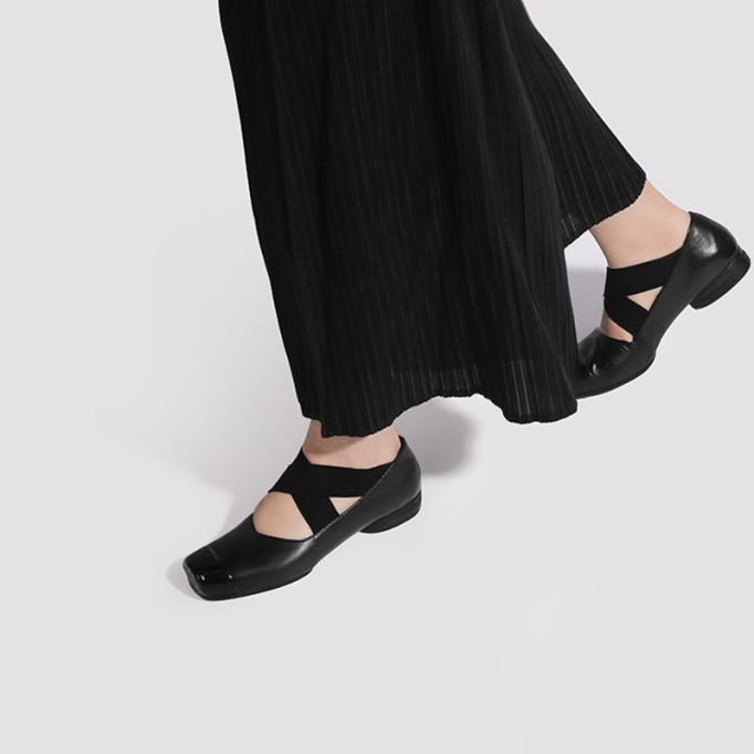 Goodyear Horse Leather Shoes For Women Colour Blocking Ballet Flats Leather Sole in Black/Green