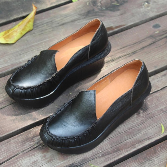 Women Handmade Leather Loafers,Retro Slip Ons Red Platforms