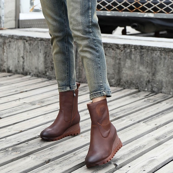 Retro Boots For Women Leather Platform Boots Hand Knitted Feather Decoration Coffee/Black