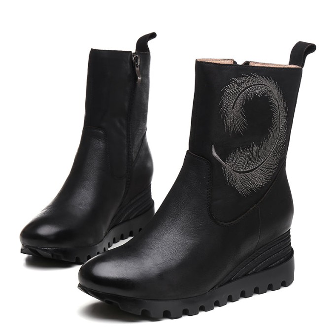 Retro Boots For Women Leather Platform Boots Hand Knitted Feather Decoration Coffee/Black