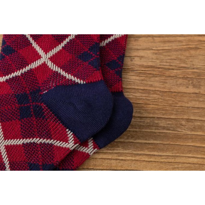 Dark Red Grid Retro Cotton Stockings Calf Length Christmas Gifts Series 4 Pairs